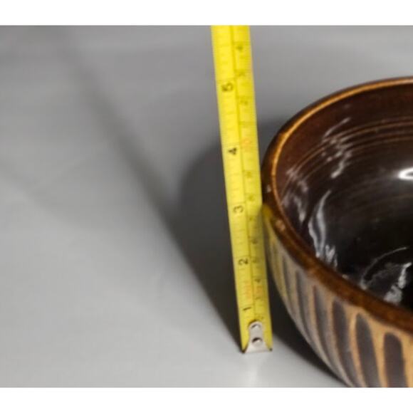 Coventry Parthenon Stoneware ribbed with brown candy glaze signed New - Picture 6 of 7